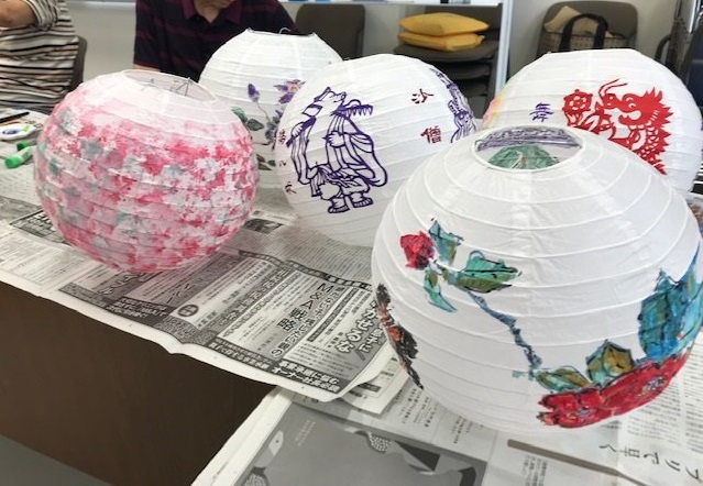 Call for volunteers who paint pictures on lantern for KOBE Lantern Fair 2021